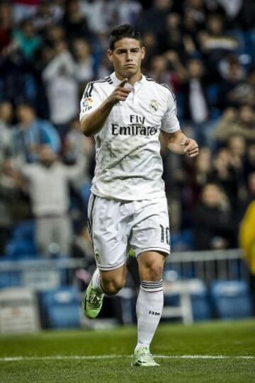El centrocampista colombiano del Real Madrid James Rodríguez celebra su segundo gol. 3-0.