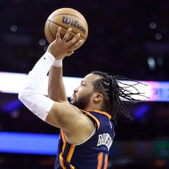 Will Jalen Brunson play in Game 5 against the Sixers today? What injury does he have?