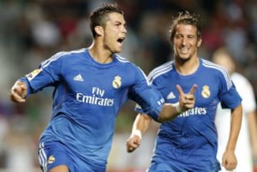 Elche-Real Madrid. 2-1. Cristiano Ronaldo celebra el segundo gol.