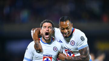 Jose Rivero celebrates his goal 0-2 with Willer Ditta of Cruz Azul during the 14th round match between Pumas UNAM and Cruz Azul as part of the Liga BBVA MX, Torneo Apertura 2024 at Olimpico Universitario Stadium on October 26, 2024 in Mexico City, Mexico.