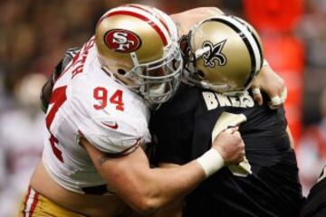 El 1 de marzo de 2008, Justin Smith firmó un contrato con los San Francisco 49ers por seis temporadas y 45 millones de dólares. Esa misma temporada sería elegido como el MVP de los Niners.