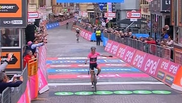 Resumen de la 11? etapa del Giro de Italia 2018: Yates vuelve a ser el m¨¢s fuerte... y m¨¢s lider