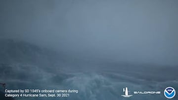 Meten un dron dentro de un huracán sobre el Atlántico y las imágenes son brutales