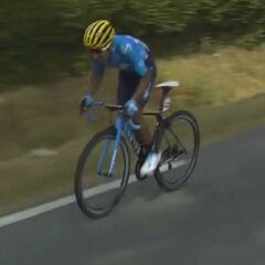 Esta vez fue Nairo: le pilló una montonera a 30 km de meta