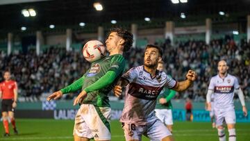 Momento del partido de LaLiga Hypermotion entre el Racing de Ferrol y el Levante.
