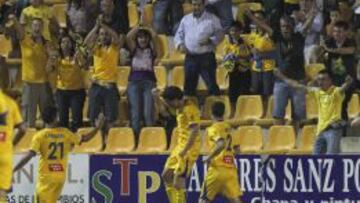 AMBIENTE. Los jugadores esperan un buen aspecto de las gradas.