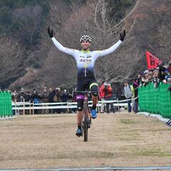 Felipe Orts domina en el Ciclocross de Utsunomiya