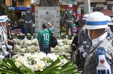 Homenaje en honor a las víctimas del accidente aéreo, en Antioquia, Colombia.