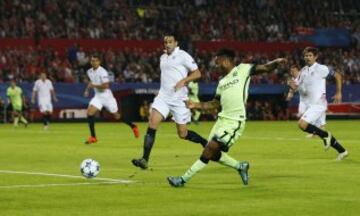 Raheem Sterling marca el 0-1.