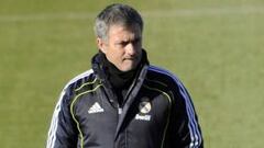 La UEFA le levanta la condicional a Mourinho