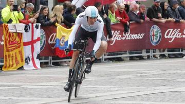 Los españoles en el Giro: De la Cruz da la cara y Bilbao resiste