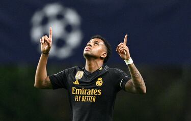 Rodrygo  jugador del  Real Madrid celebrando tras marcar el primer gol del equipo.