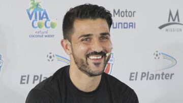04/06/16 VALENCIA CF - DAVID VILLA
PRESENTACION ESCUELA DE FUTBOL - PLANTER - PUZOL PUBLICADA 05/06/16 NA MA12 1COL
