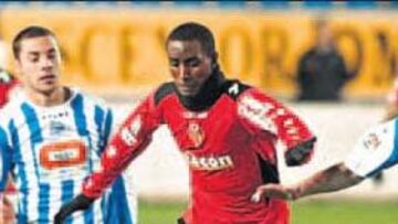 <b>CON HAMBRE DE GOLES. </b>Henok Goitom, el delantero rojillo, quiere mejorar sus números en el 2007.