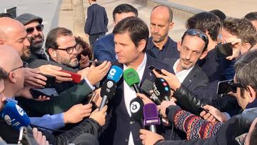 Mateu Alemany contestó las preguntas de los medios de comunicación antes de la tradicional comida de Navidad que en estos momentos celebra el club con la prensa que habitualmente cubre la información del equipo ché.