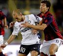 El Inter comienza a defender el título tropezando en Bolonia