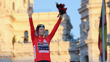 El ciclista esloveno del Bora Primoz Roglic, durante la última etapa de la 79ª edición de la Vuelta Ciclista a España, en la sede de Telefónica, a 8 de septiembre de 2024, en Madrid (España). Esta 79ª edición de la Vuelta a España masculina llega a su fin con su etapa 21. Será con una contrarreloj individual de 24,6 kilómetros por la ciudad de Madrid, con salida en el Distrito Telefónica y con llegada a Gran Vía.
08 SEPTIEMBRE 2024
Rafael Bastante / Europa Press
08/09/2024