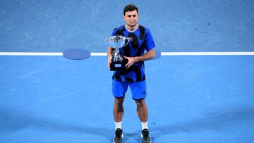 Karatsev detiene el intento de resurrección de Murray