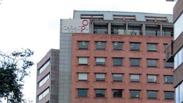 10 de Octubre /2012/Bogotá
Bogotá es una ciudad cosmopolita que conserva y atesora su lazo con la historia y el pasado, para conocerlo basta con recorrer el centro histórico de la ciudad de Bogotá de calles empedradas y fachadas coloridas. En sus casas de aleros y balcones coloniales del barrio La Candelaria de Bogotá, se esconden los fantasmas de los virreyes que alguna vez habitaron patios y zaguanes. (Fotos Colprensa-Raúl Palacios).