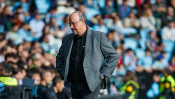 Rafa Benítez se lamenta durante un partido del Celta en Balaídos.