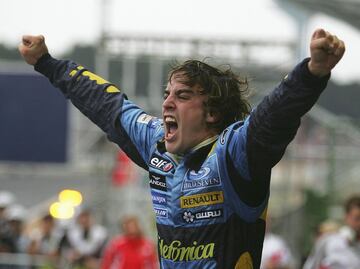 El tercero de la lista de pilotos más jóvenes en lograr títulos es Fernando Alonso. Ocupó esta posición con su primera corona mundial en 2005 con Renault. La logró en su cuarta temporada en la Fórmula 1, después de una con Minardi (2001) y otras dos con Renault en las que terminó sexto y cuarto. En su primer título, el asturiano sumó siete victorias, seis poles y ocho podios para se campeón con un total de 133 puntos. Terminó por delante de Kimi Raikkonen, con el McLaren Mercedes, y Michael Schumacher, con el Ferrari.