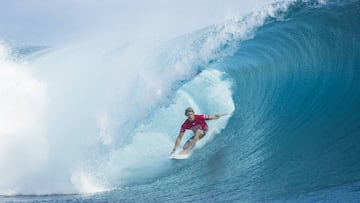 El surfista hawaiano es de los mejores en olas tuberas... y en cualquier otro tipo.