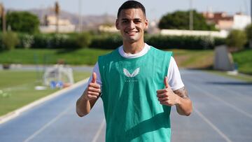 Kaiky, en 2022 cuando dio el sí al Almería. Ahora se despide.