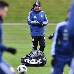 Sampaoli es acusado de armar el equipo por presión de la prensa