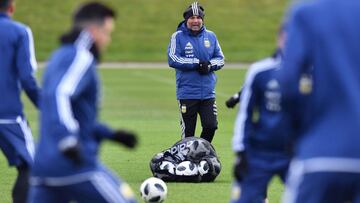 Sampaoli es acusado de armar el equipo por presión de la prensa