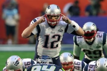 Quarterback. Jugador todavía en activo, milita desde el año 2000 en New England Patriots. Cuenta con 5 Super Bowls, 12 selecciones para la Pro Bowl y 4 MVP en la Super Bowl.