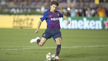 Riqui Puig en acci&oacute;n durante el partido disputado entre Barcelona y Mil&aacute;n. 