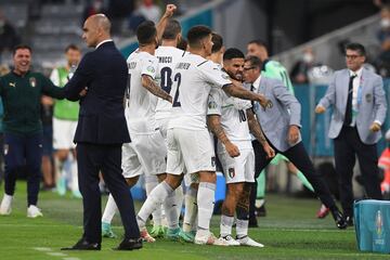 0-2. Lorenzo Insigne celebra el segundo gol.