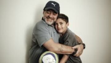 Maradona le pide perdón a niño agredido en Partido por la Paz