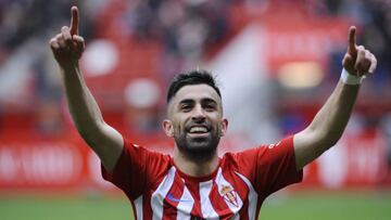 Michael Santos celebra un gol en El Molin&oacute;n