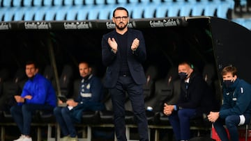 VIGO, SPAIN - MAY 12: Jose Bordalas, Head Coach of Getafe CF reacts during the La Liga Santander match between RC Celta and Getafe CF at Abanca-Balaídos on May 12, 2021 in Vigo, Spain. Sporting stadiums around Spain remain under strict restrictions