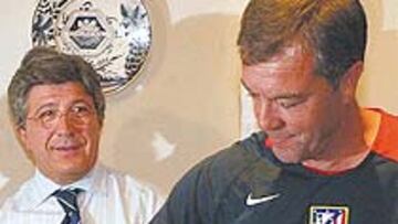 <b>LINDO FUTURO ROJIBLANCO.</b> El entrenador dice ver "que los jugadores están con mucha ilusión" y "que este año va a pasar algo bonito".