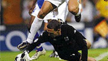 <b>DEBUT.</B> Morientes jugó en Champions.