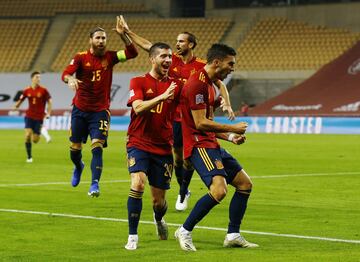 2-0. Ferrán Torres celebró el segundo gol.