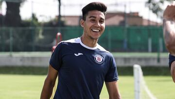 'Pol' Fernández usará el número 10 con el Cruz Azul