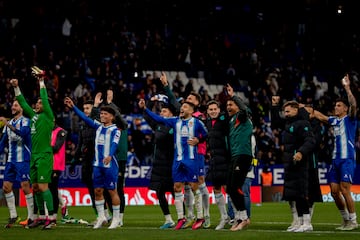 El Espanyol, festejando.