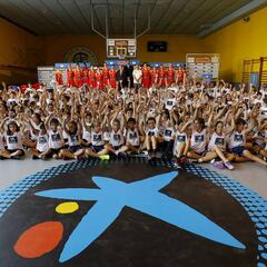 CaixaBank despide a España y Mondelo ya tiene a sus 12