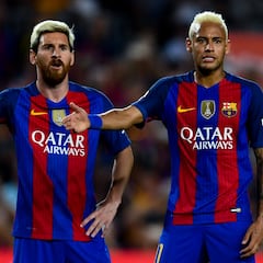 Which players have played for Barcelona and PSG throughout history?