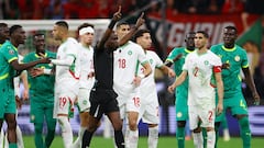 ¿Debió el árbitro dar por terminada la final de la Copa Africana por el abandono de Senegal? Esto dice el reglamento
