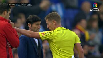 Marcelino no estará ante el Barça tras ser expulsado por protestar