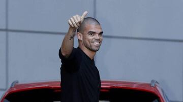Madrid are deliberating over offering Pepe a new deal