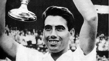 Manolo Santana, referente dentro y fuera de la pista