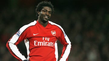 Alcanzó la cumbre de su fútbol entre 2006 y 2009, cuando defendió el escudo del Arsenal en la Premier League; hoy el estrellato es cosa del pasado