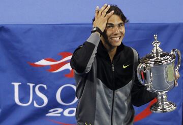 El tenista español ganó al serbio por 6-4, 5-7, 6-4 y 6-2.