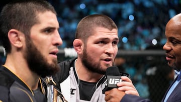 Khabib Nurmagomedov despu谷s de la victoria de su amigo Islam Makhachev.