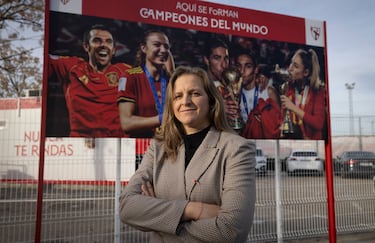 Amparo: ¡°Fui de esas privilegiadas que sobreviv¨ªan con el f¨²tbol¡±